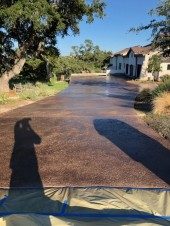 stain and seal driveway Lakeway, TX